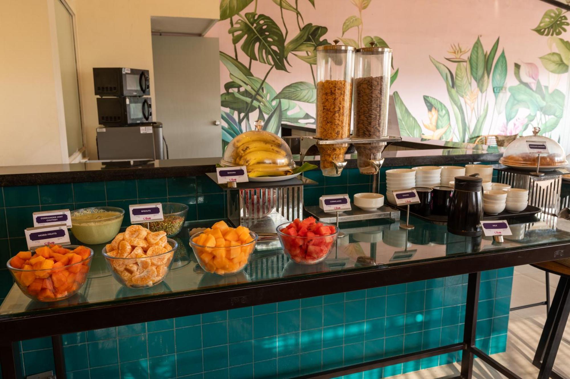Olive Hotel Magrath By Embassy Group Bangalore Extérieur photo