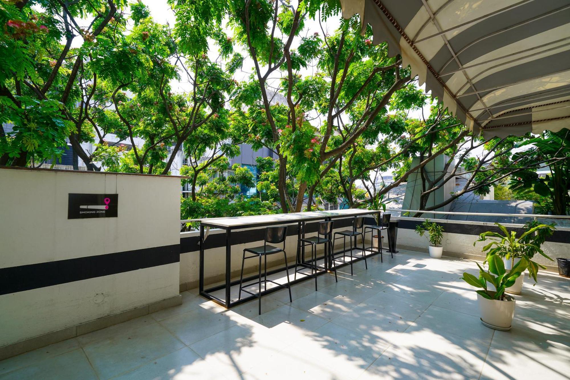 Olive Hotel Magrath By Embassy Group Bangalore Extérieur photo
